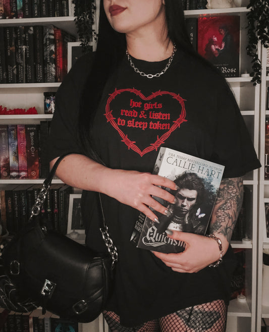 Hot Girls Read & Listen To ST Tee (RED)