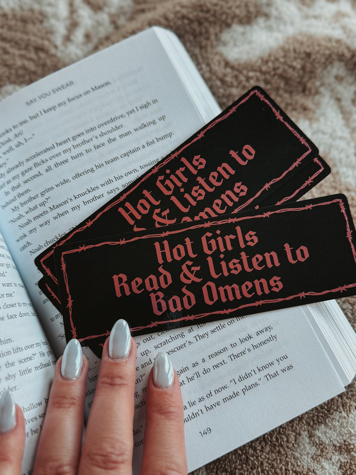 LIMITED EDITION PINK - Hot Girls Read Bad Omens Foil Bookmark